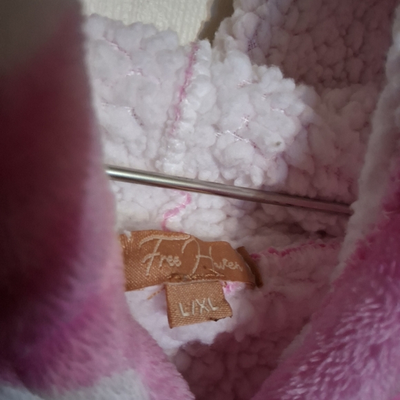 Women's Pink Heart Hooded Coat - Picture 2 of 4